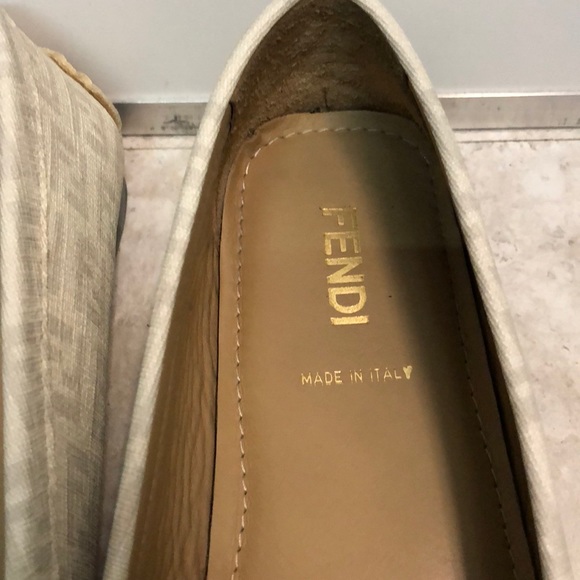 ⭐️ FENDI flats. 100% authentic - Picture 2 of 6